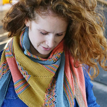 leucate shawl tuch donnarossa knitting pattern strickanleitung portrait