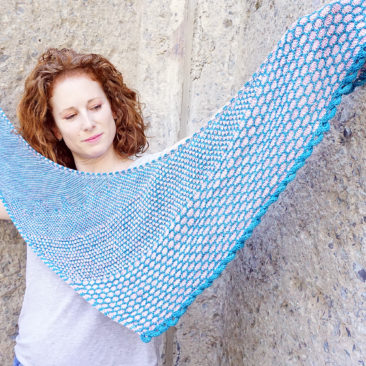 Rohrspitz shawl Tuch knitting pattern Strickanleitung donnarossa front vorne ganz full