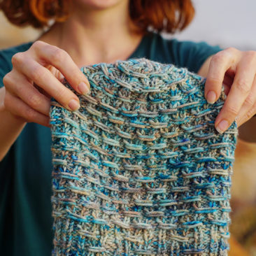 Misty Cliffs hat donnarossa flat knitting pattern