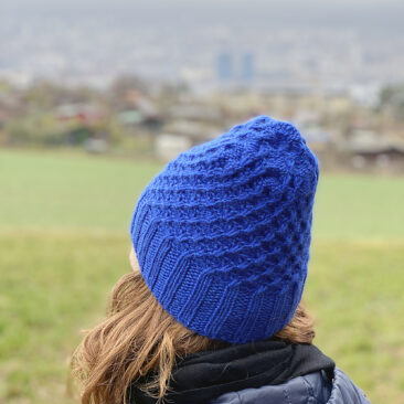 Kaeferberg hat back donnarossa knitting pattern