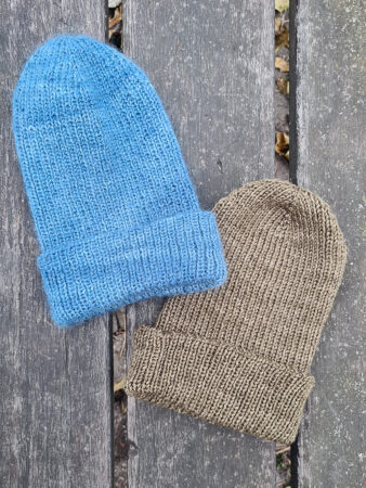 Wiedikon both hats knitting pattern donnarossa Zurich Collection